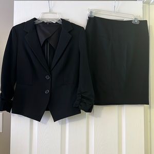 Express Black Suit (Blazer and Skirt) Size 4